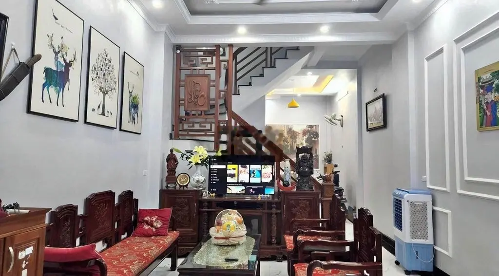 Bán nhà Bạch Mai, cách 10m ra ô tô và chợ, 37m2, 5 tỷ