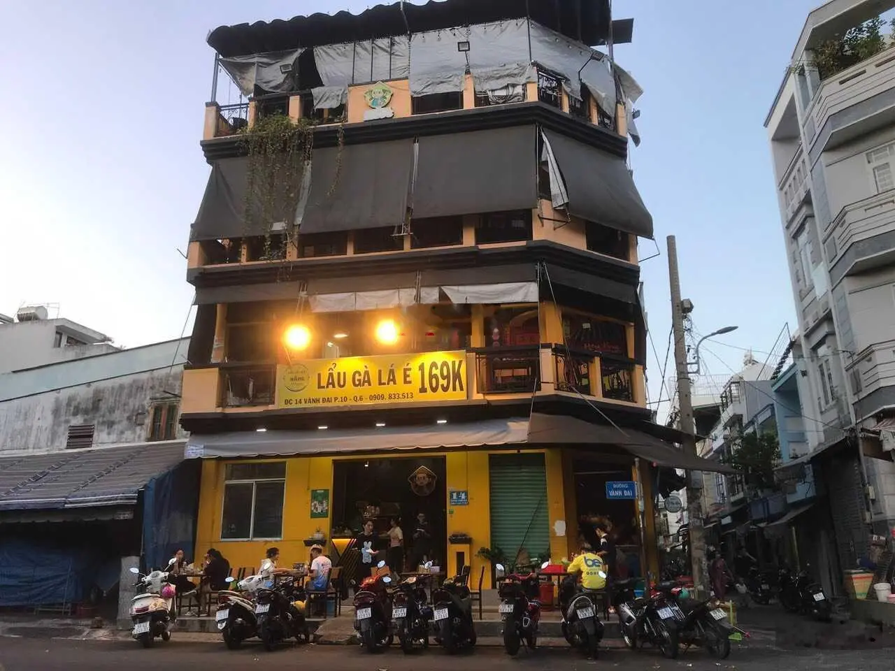 Chỉ 7.8 tỷ! MTKD đường Vành Đai - Căn góc 2 mặt tiền (10m x 4,3m) - 4 tầng. HĐT: 28 triệu/tháng