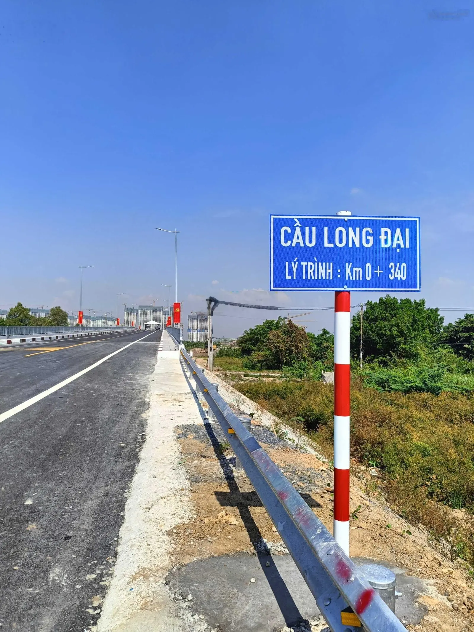 Bán 200m2 thổ cư 1 sẹc đường Long Phước, cách Mt đường LP 20m gần Đại Học Luật. P Long Phước Q9 HCM