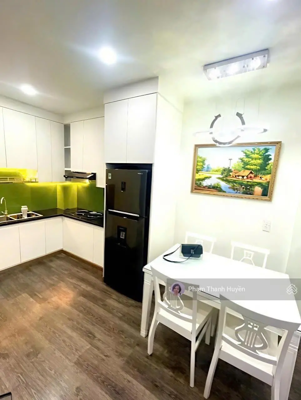 Hiếm - bán nhà mới xây đường hoa sữa khu Phan XÍch Long nhà 4 Lầu mới đẹp giá 16.5 tỷ thương lượng