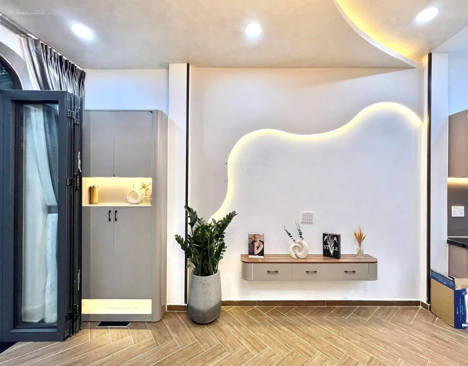 Chủ rao bán căn nhà cho thuê 11,5tr/th đường Nguyễn Đình Chính, Phú Nhuận giá 2ty250 | 35m2 | SHR |