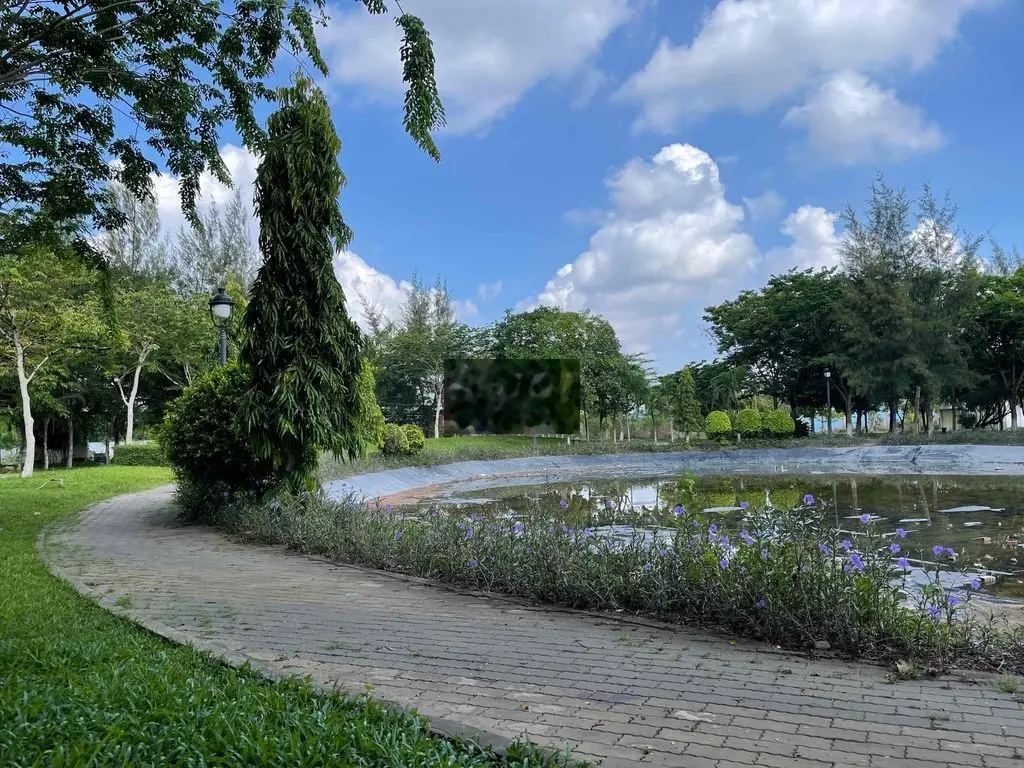 Đất Trung tâm Thị Trấn đối diện công viên Gold Hill Dg Nguyễn Trãi
