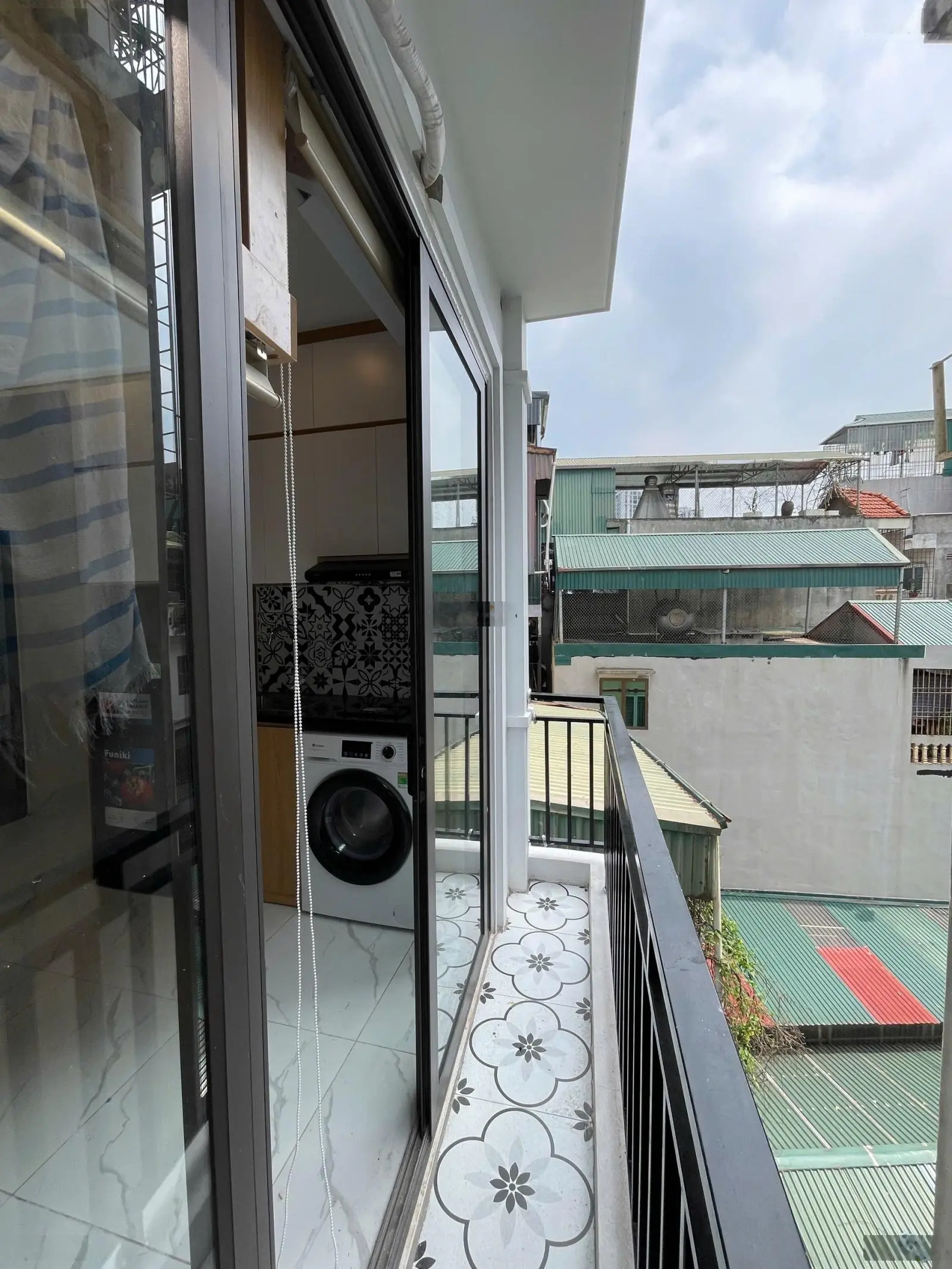 Chính chủ bán căn hộ dịch vụ ở 44m2, 6 tầng, doanh thu 50tr/ tháng gần Bách Kinh Xây