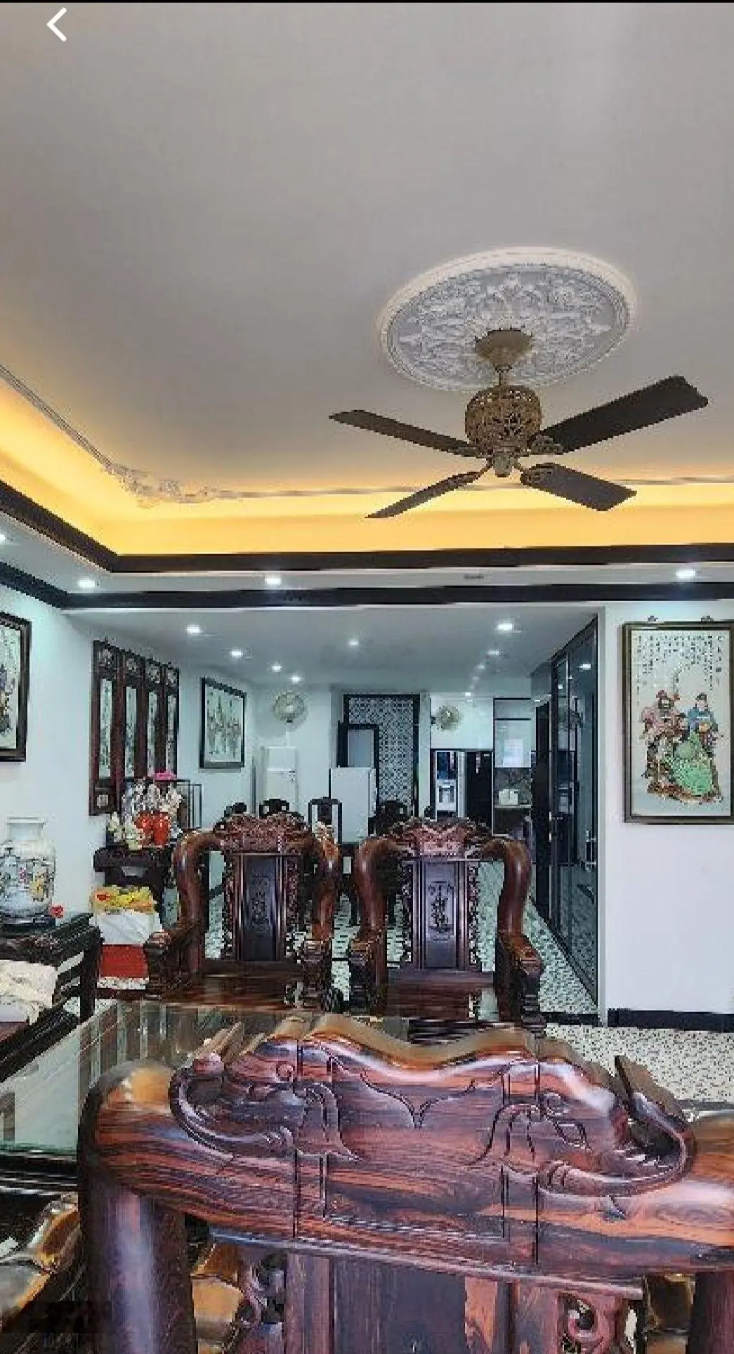 Ngõ to như phố ,mặt tiền rộng, gala ôtô, giá cực rẻ. Khu vực đẹp nhất quận Long Biên.