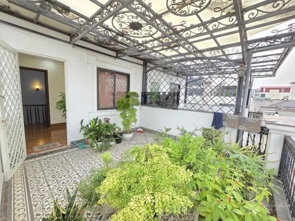 Bán nhà 6 tầng, DT 65m2 trung tâm Phúc Đồng Long Biên. Gara oto thang máy chạy vù vù. Đường ô tô
