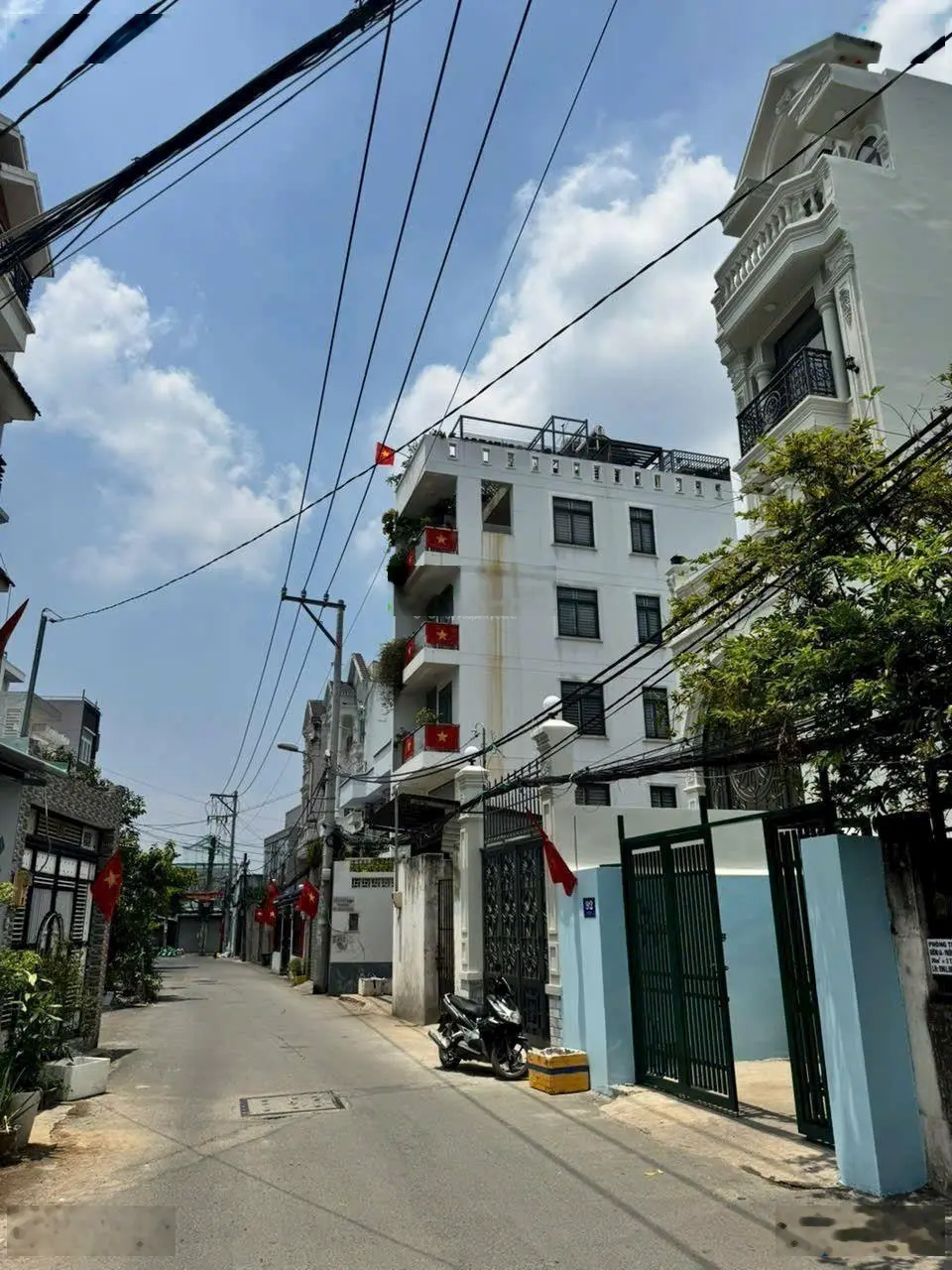 Bán nhà mặt tiền đường thông xe ôtô 2 chiều phường Bình Trưng Đông quận 2 tp thủ Đức
