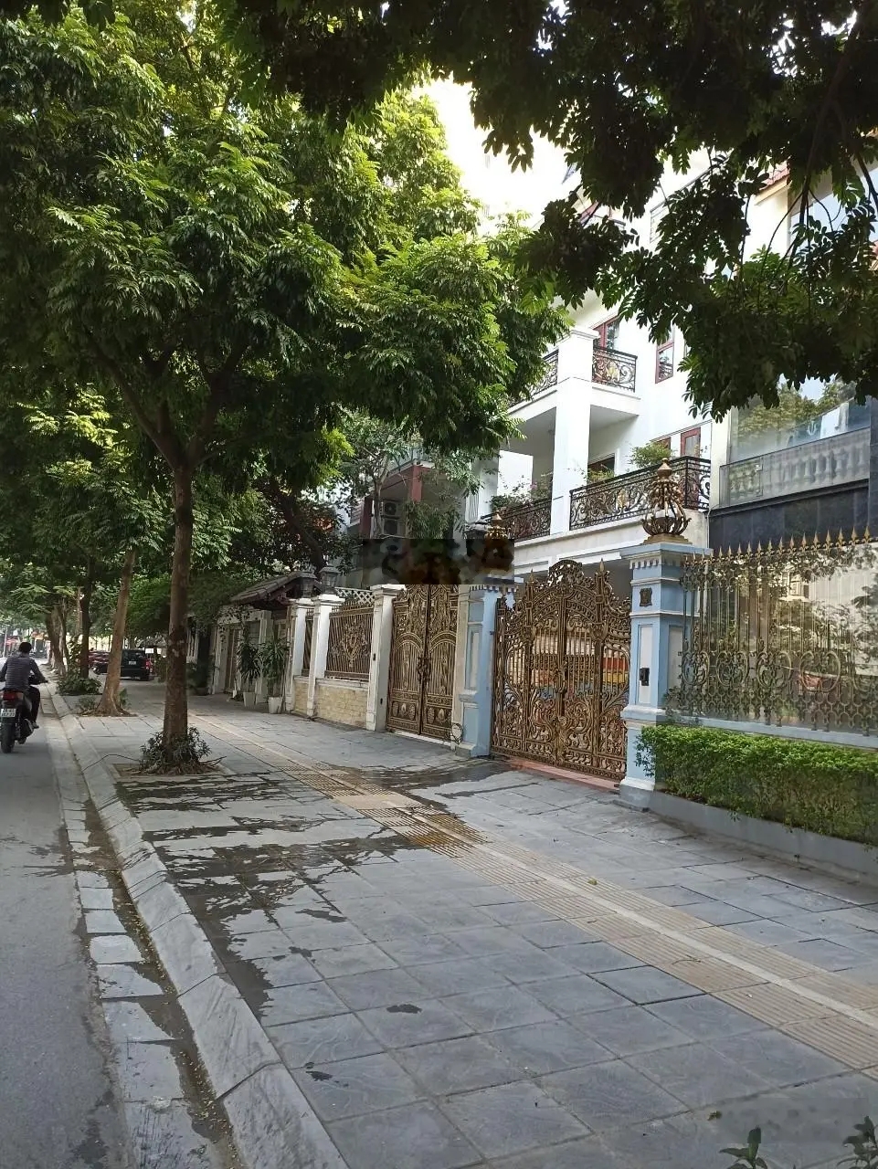 Biệt thự Trần Kim Xuyến Cầu Giấy 330m2, Lô góc, Mt 20m, Vị trí vàng, chỉ 139 tỷ. 0988424386