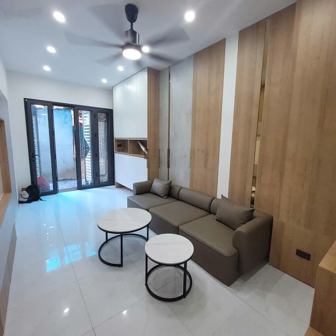 Nhà đẹp như khách sạn 40m 4 tầng 5 ngủ funl đồ giá 5ty96 . lh e 0362088669