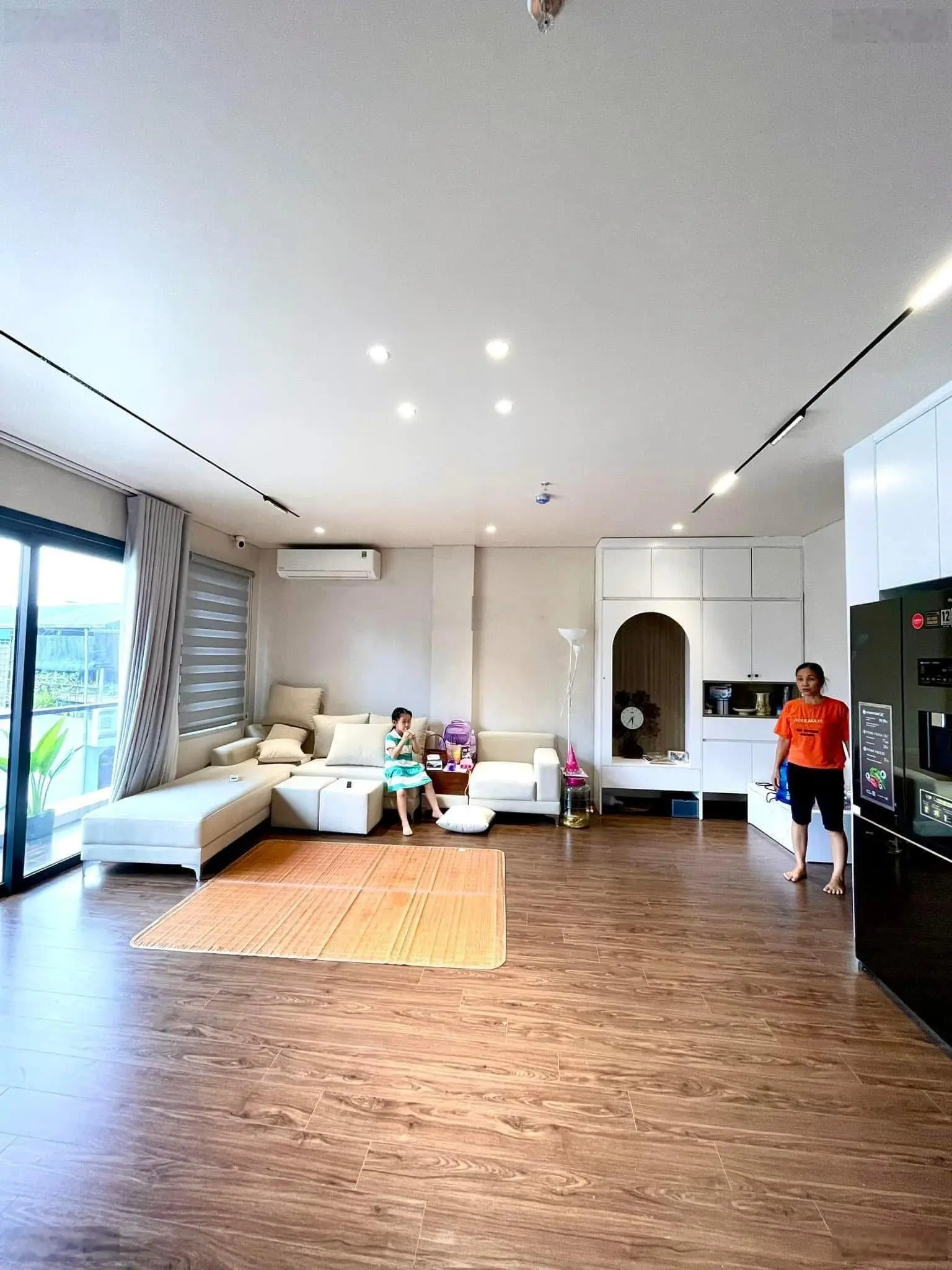Đây rồi! Bán nhà Võng Thị 54m2 - 6 tầng thang máy - ngõ thông kinh doanh - gần phố - ô tô - 14.2 tỷ