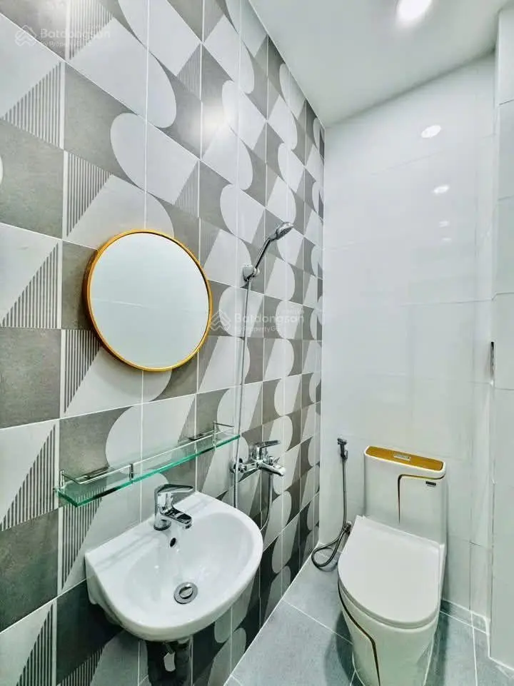Giảm sốc 400 triệu chỉ còn 2 tỷ 9 nhà ngay đường 339,Phước Long B ,quận 9.Nhanh tay kẻo lỡ