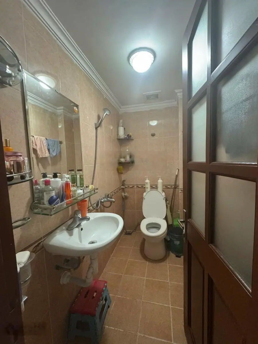 Bán nhà riêng ngõ 91 Nguyễn Chí Thanh, Đống Đa. Ôtô tránh,kinh doanh,vỉa hè, 43m, mt 3.8m,giá tốt !