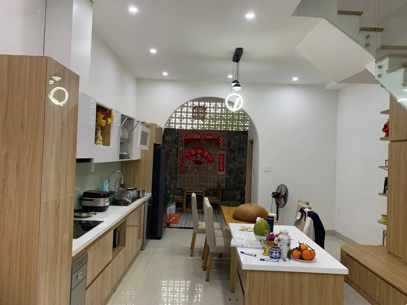 Nhà đẹp 3 tầng full nội thất - Hói Kiểng 10 cạnh Nguyễn Phước Lan chỉ 5, x tỷ