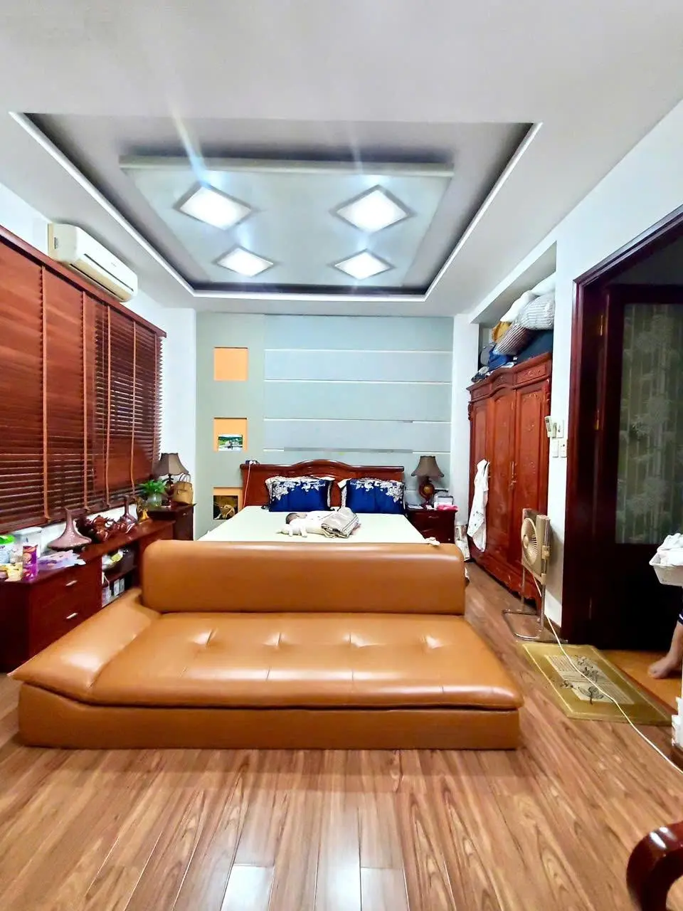 Cần Bán nhà riêng Phố Pháo Đài Láng 40m 5 Tầng MT 4,8m chỉ 8,4 tỷ Full nội thất 20m ô tô.