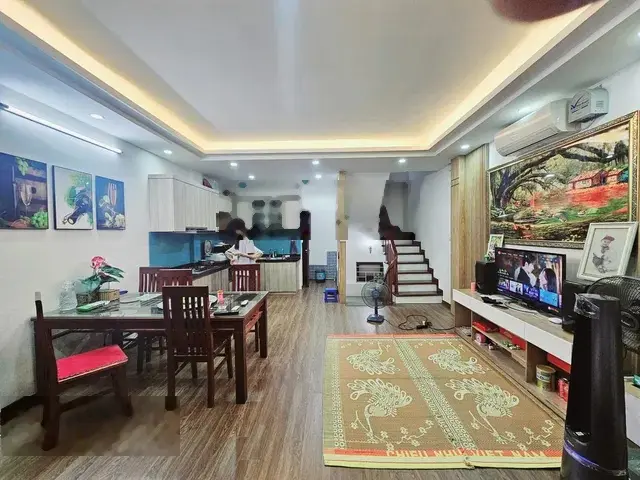 Siêu phẩm pháo đài láng -dt44m-5tầng-mt4m-9tỷ.