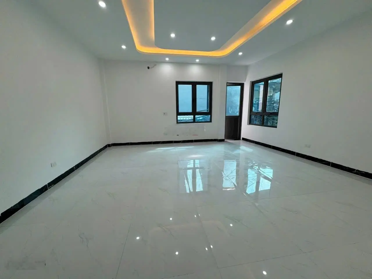 Lê Quang Đạo - ô tô kinh doanh - lô góc 55m2 x 5 tầng - MT: 4,6m, giá: 10,5 tỷ, LH: 0968371359