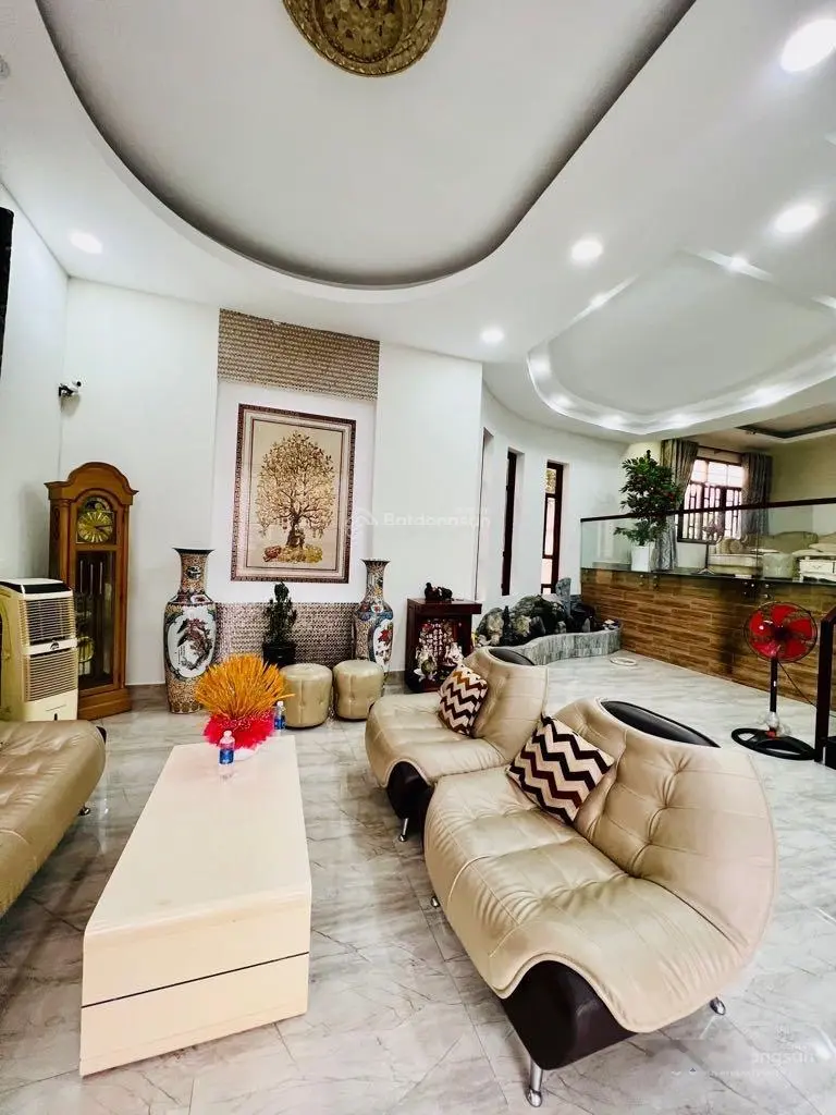 Biệt thự siêu sang - 968m2 - 4 tầng - ngang 18 - Đ. Phạm Thế Hiển phường 7 - quận 8 - giá 38tỷ (TL)