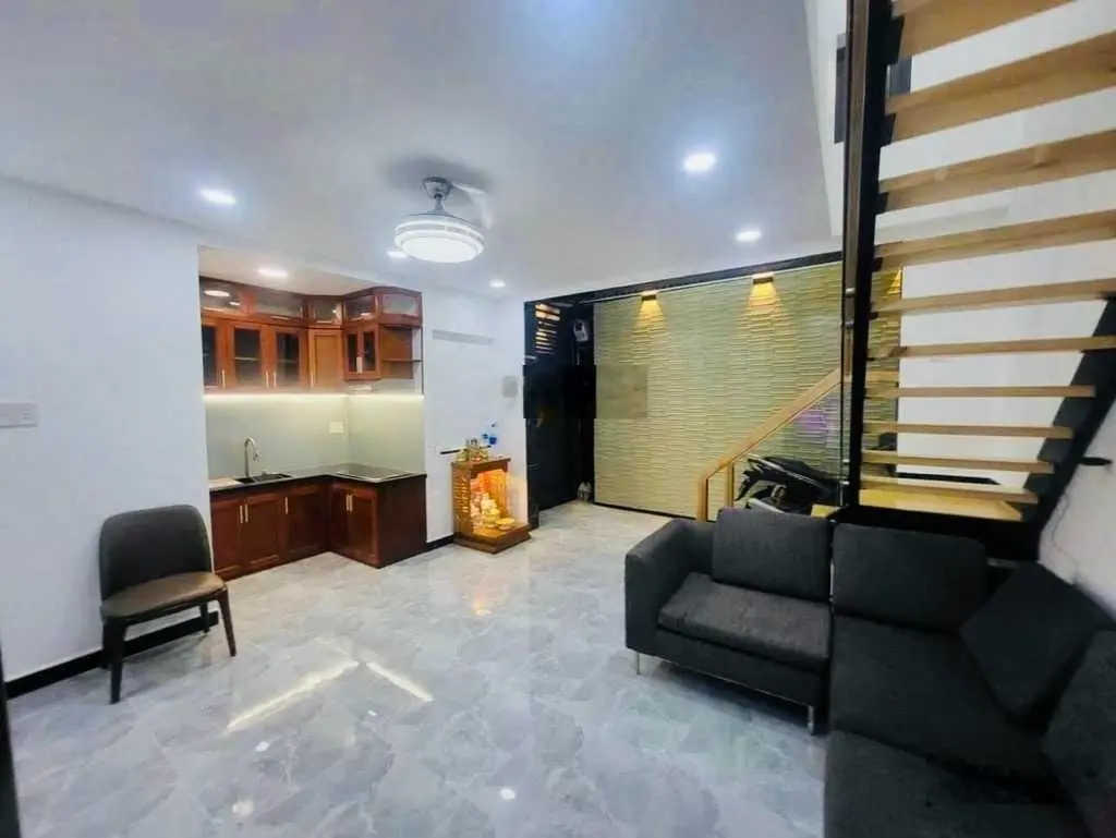 Nhà đẹp quận 10 Lê Hồng Phong, 6x6m, 3 tầng lung linh, nội thất cao cấp, 3.x tỷ