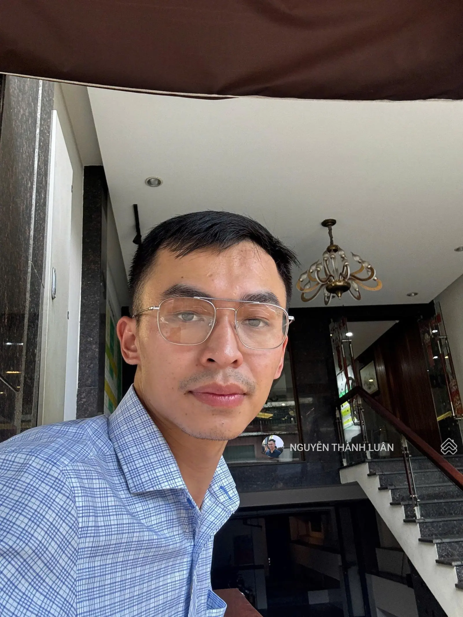 Tòa nhà..25phong..luôn full khách..ngay Metro q12..chính chủ