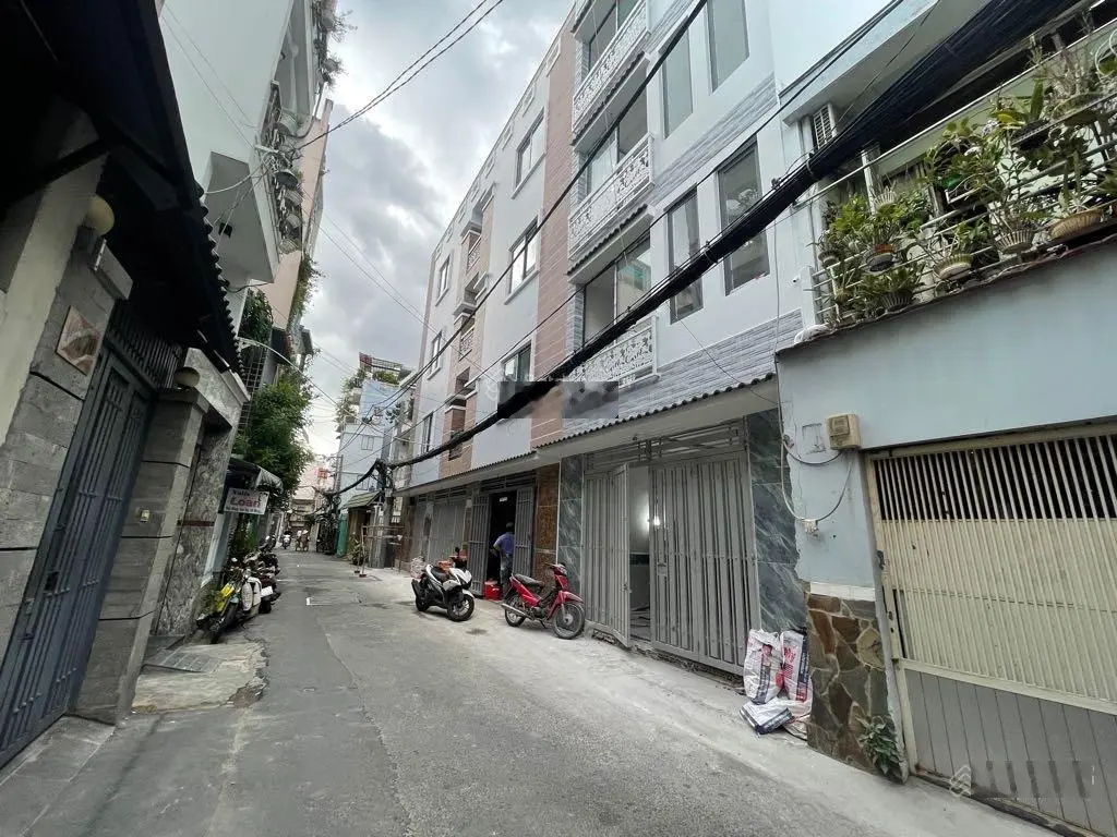 BÁN NHÀ RIÊNG ĐẸP XUẤT SẮC TẠI LÊ VĂN SỸ-6,4 TỶ - 40M2 Ô tô ngủ trong nhà- duy nhất còn 1 căn Q3