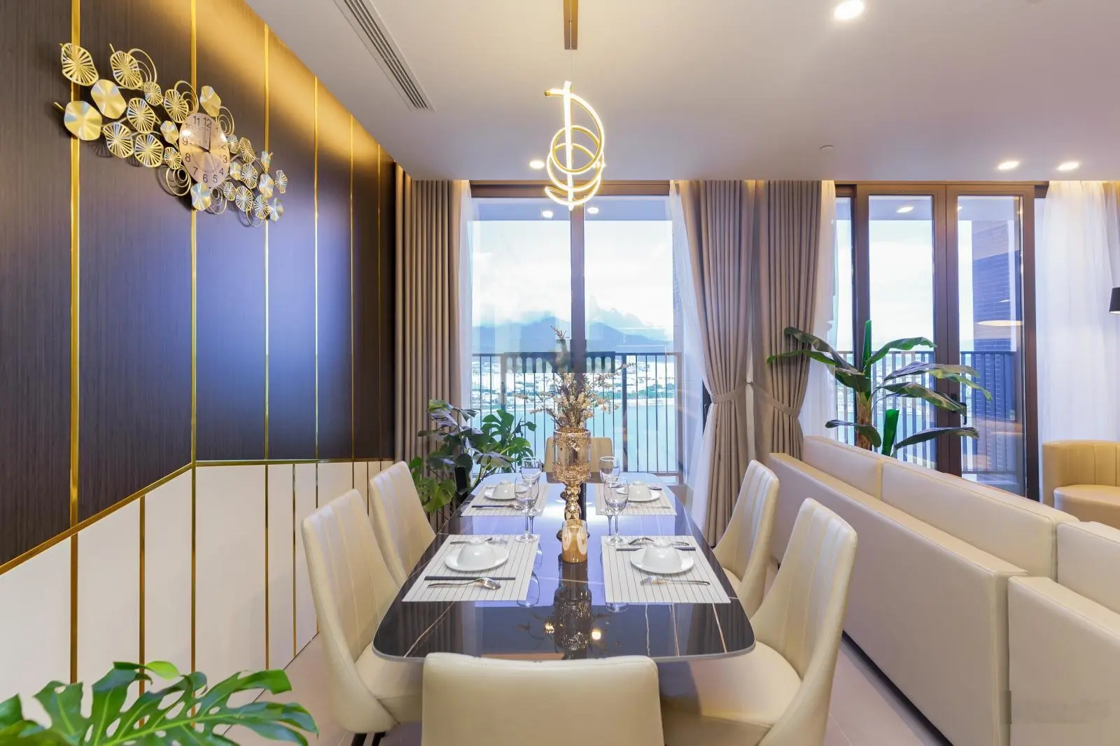 Bán cắt lỗ căn vip, căn góc siêu đẹp tại SAM Towers Đà Nẵng chỉ 5,5 tỷ, diện tích 84m2, 2 PN