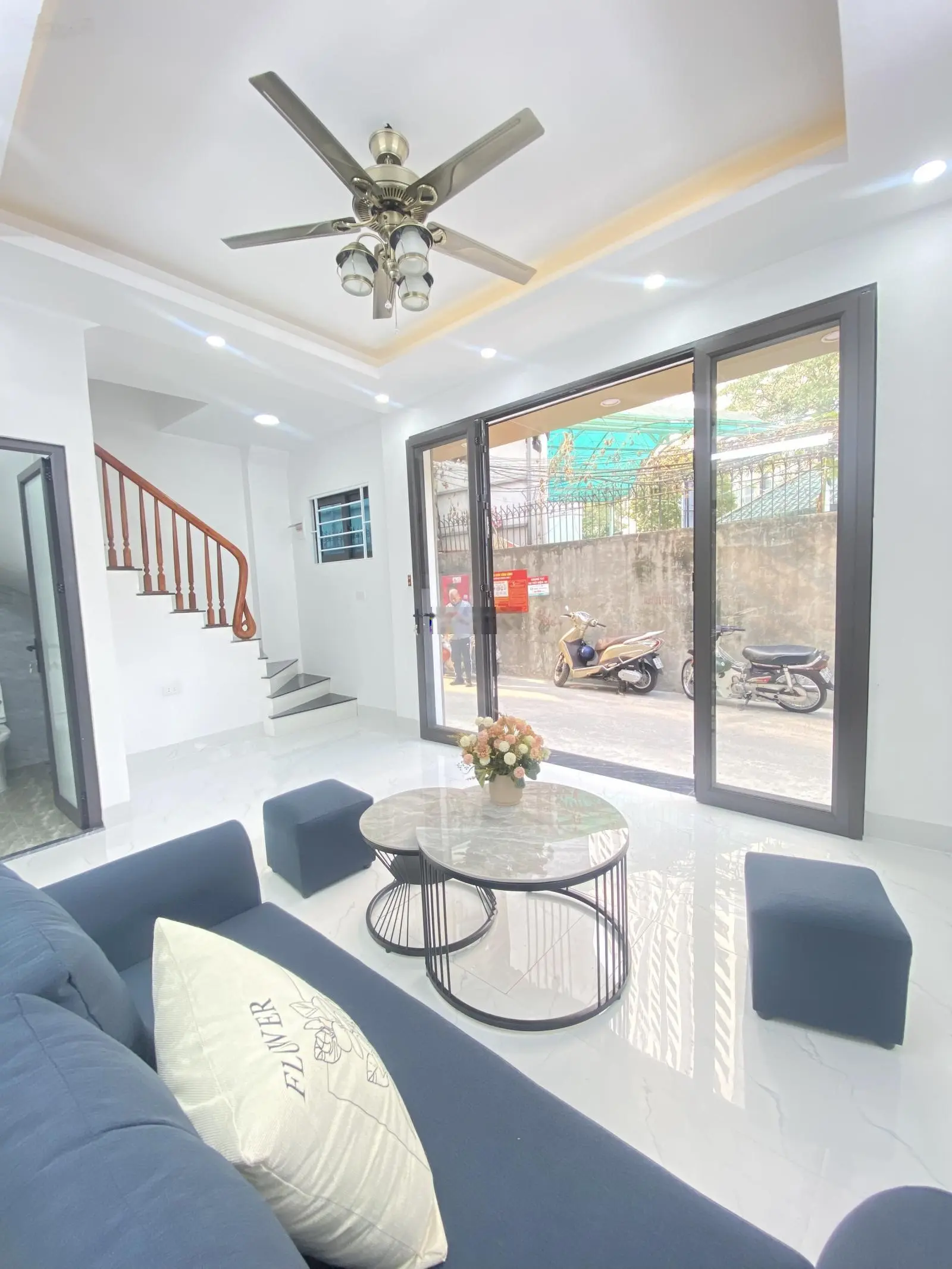 Nhà Trương Định - cách mặt phố 5m - MT: 6m - ngõ rộng 5m - ô tô đỗ trước nhà