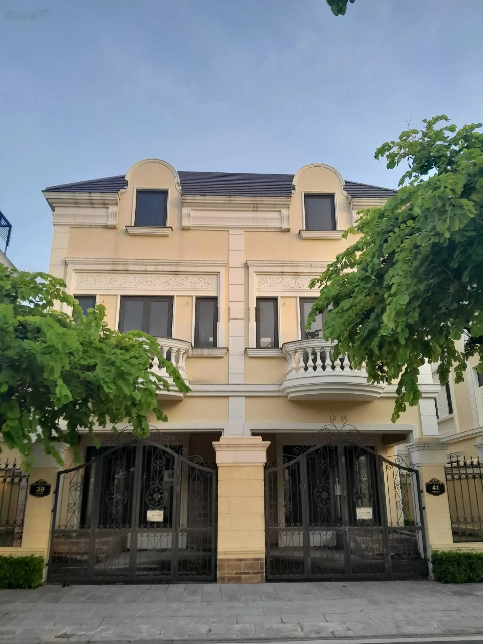 Cần chuyển nhượng căn biệt thự, liền kề An Lạc Green Symphony