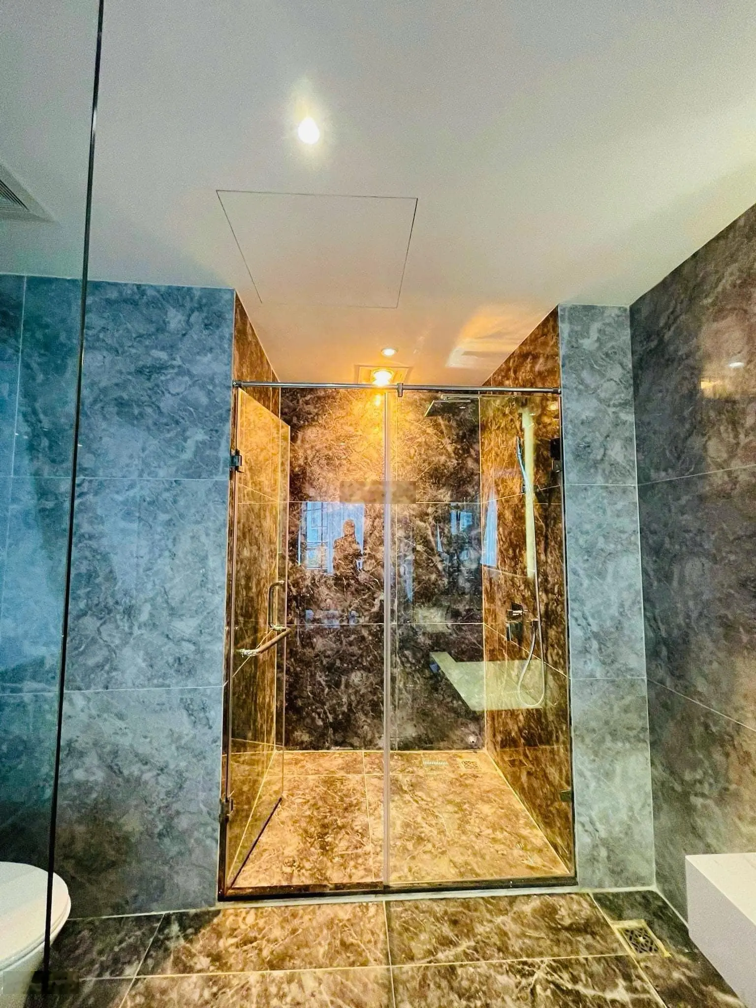 Bán Nhà Âu Cơ Tây Hồ Dt:60m2 Mt:5m 6Tầng Thang Máy Nở Hậu Giá 16 Tỷ KD Cho Thuê GT Thuận Tiện