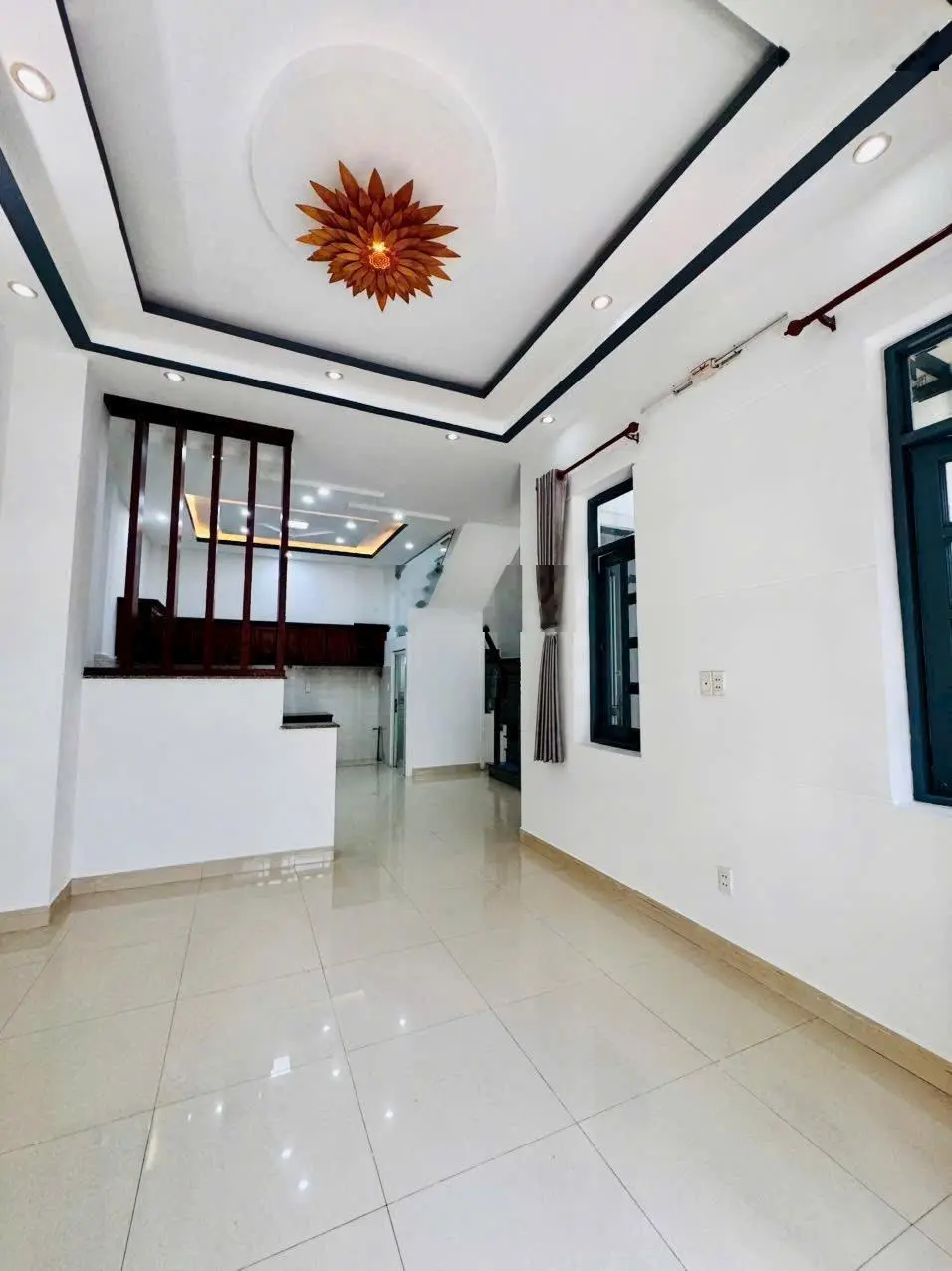 Nhà trệt lầu 6x10 hẻm oto giá 4tỷ380