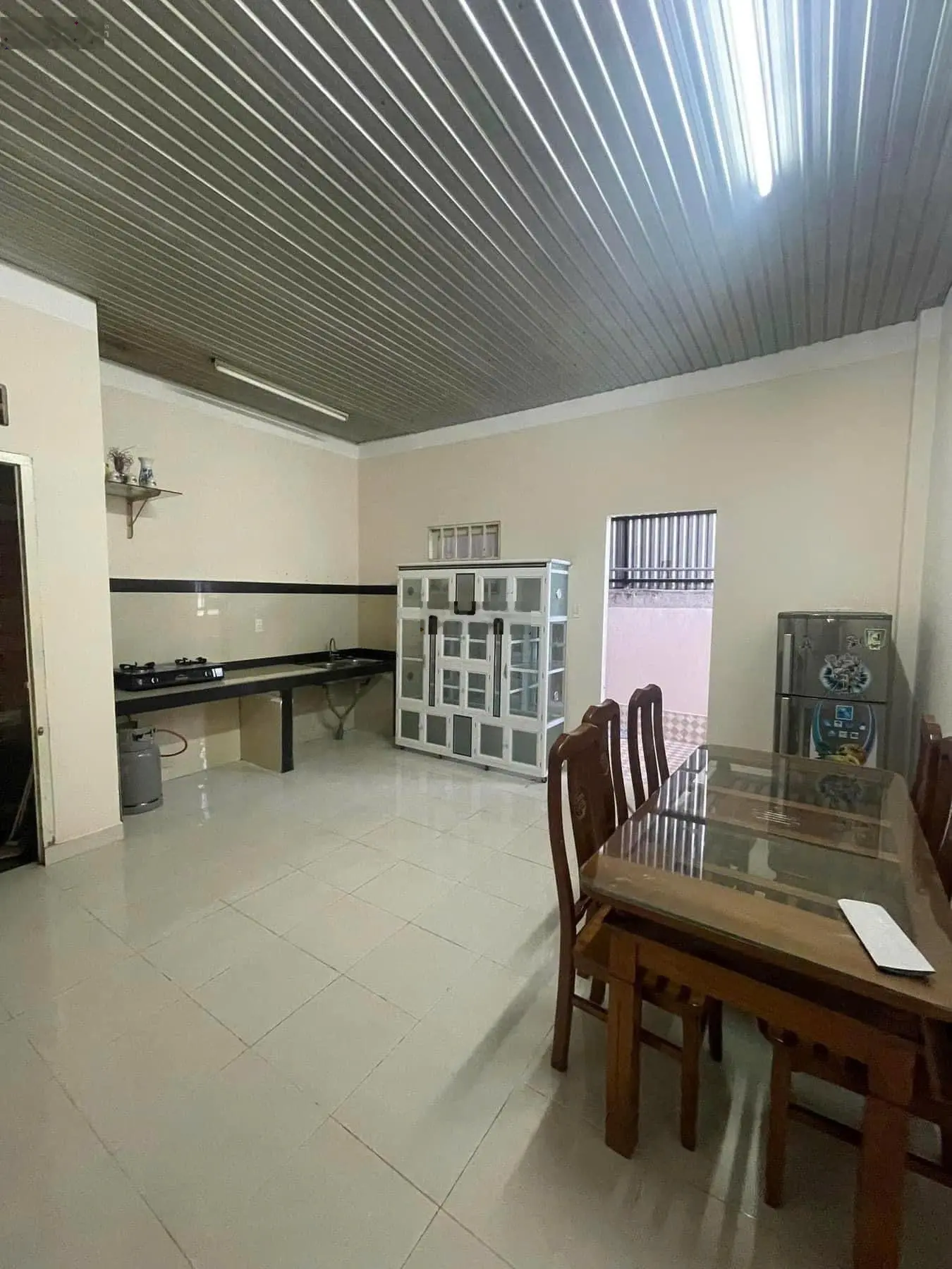 Mặt tiền đường Đặng Gia. Tt Lạc Dương, Đà Lạt.120m2 giá chỉ 4ty2
