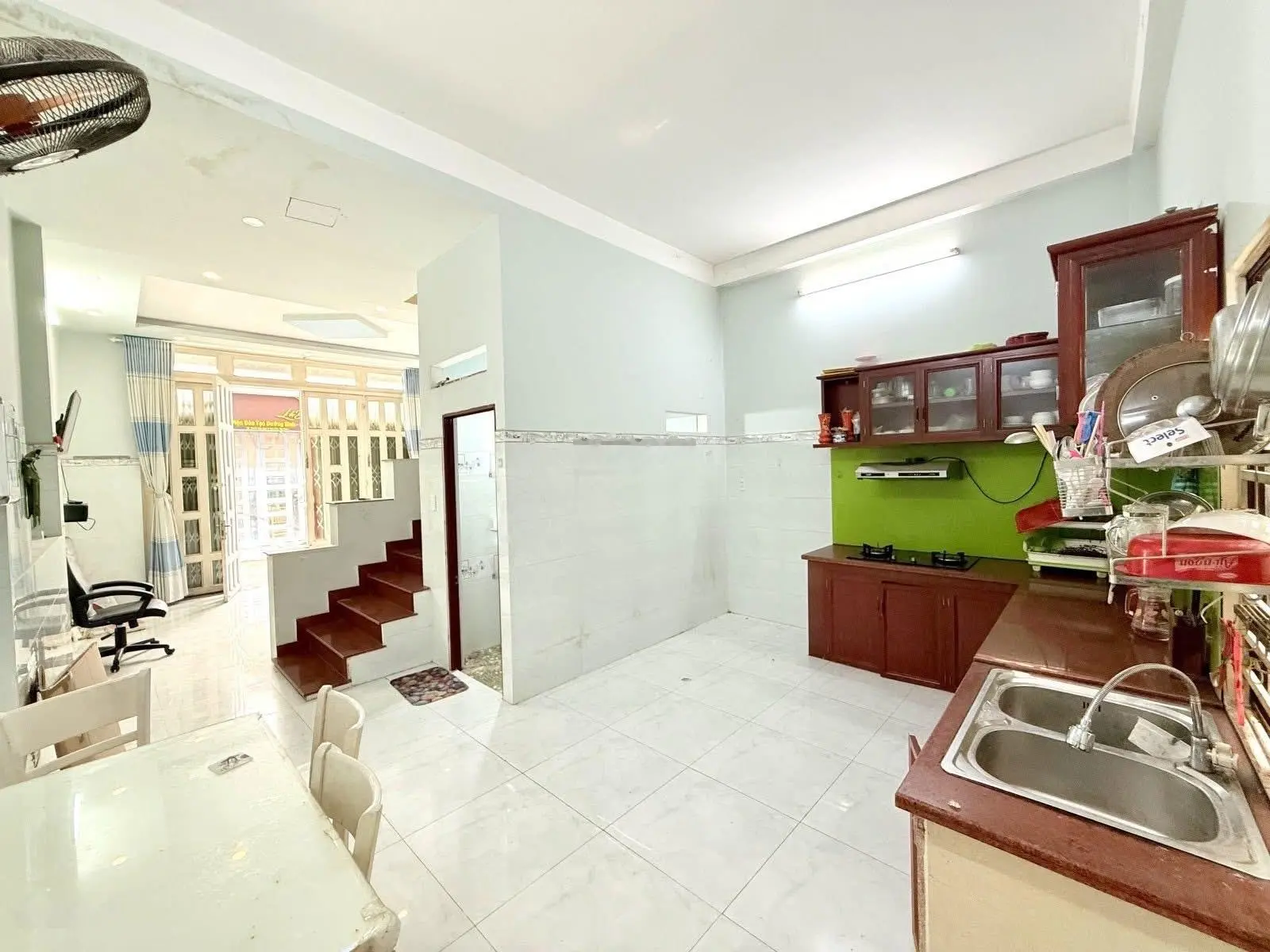 Nhà lầu hẻm ô tô. Giá tốt. Đường Cây Keo, Tam Phú. Gần bệnh viện Thủ Đức Gần chợ Tam Hà. Sổ Hồng