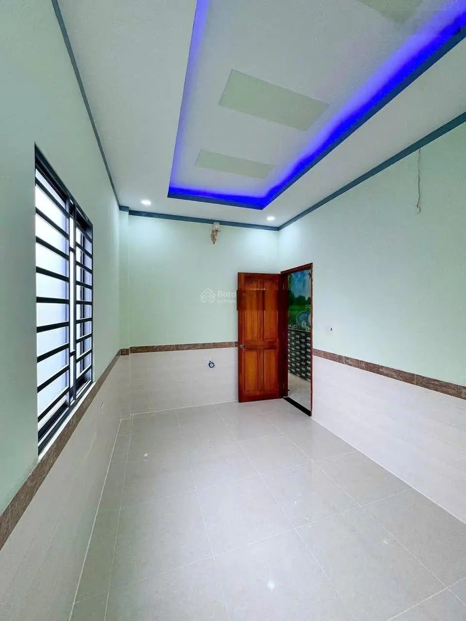 Chủ gởi bán nhà (hoàn công) 1 trệt 1 lầu. dt 60m2 sổ riêng thổ cư 100% đường xe hơi tại p. bửu hòa