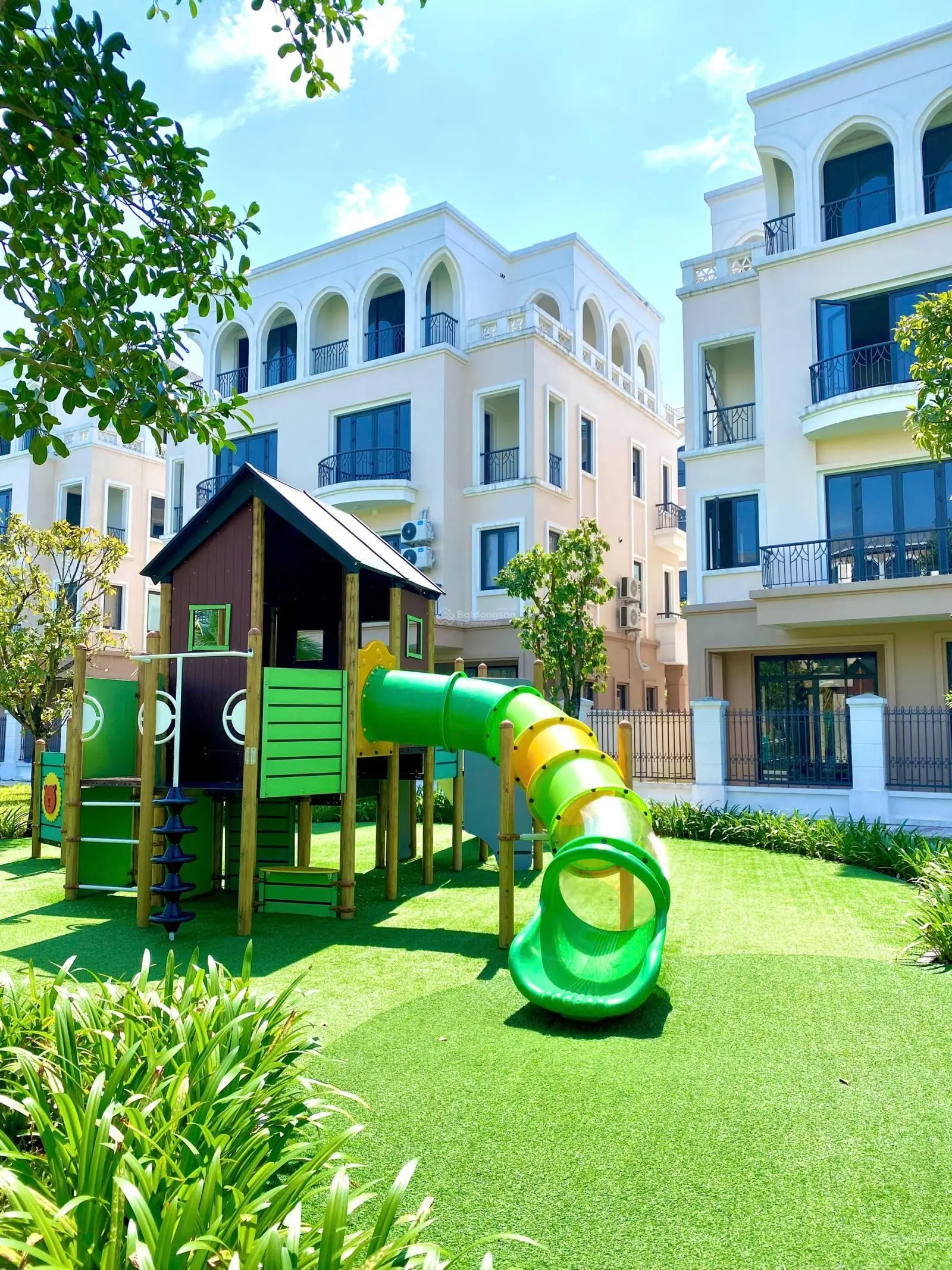 Chỉ còn 5 căn cuối cùng 80m2 giá chỉ từ 9,1 tỷ rẻ nhất Vinhomes Ocean Park 2. LH: 0979 579 ***