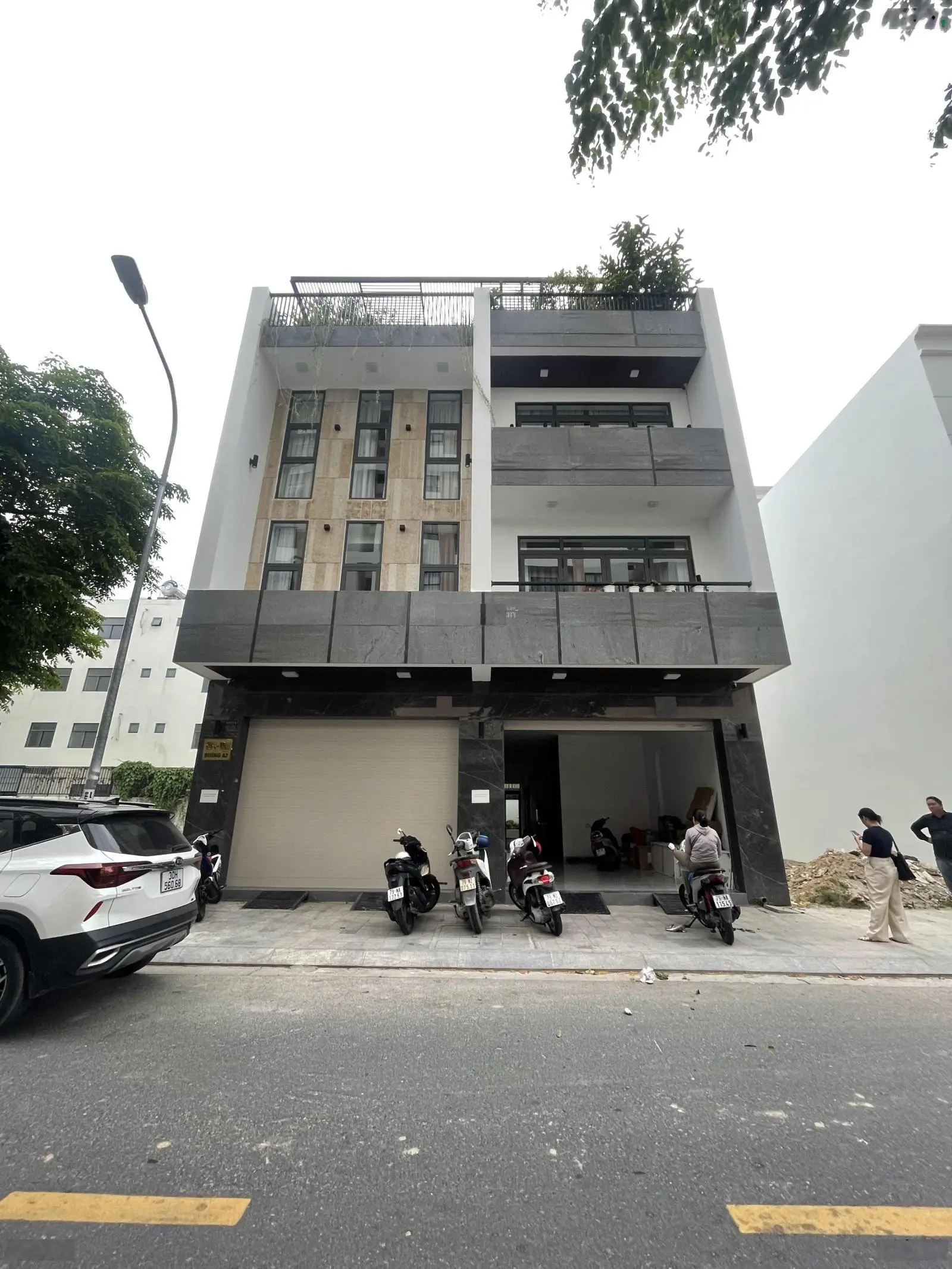 Nhà đường A2 đối diện chung cư, vị trí kinh doanh tốt