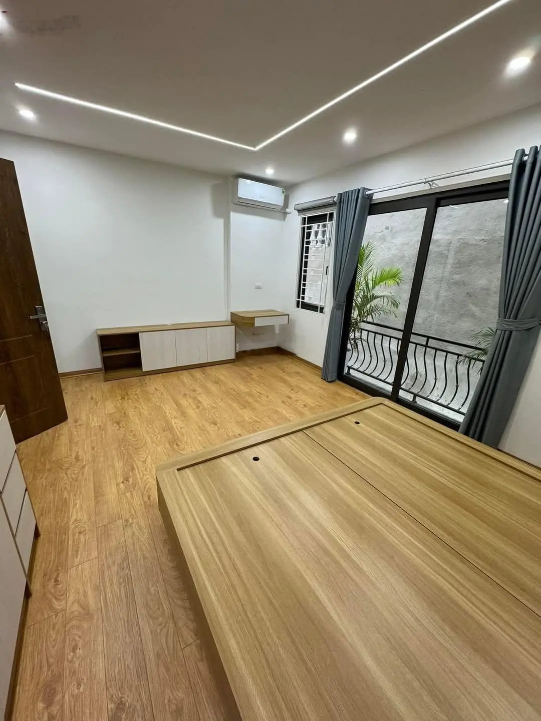 Giảm chào bán gấp nhà phố thái hà thang máy 35m, 7t, mt 5,2m, giá 11,4 tỷ, đống đa. 0971685580