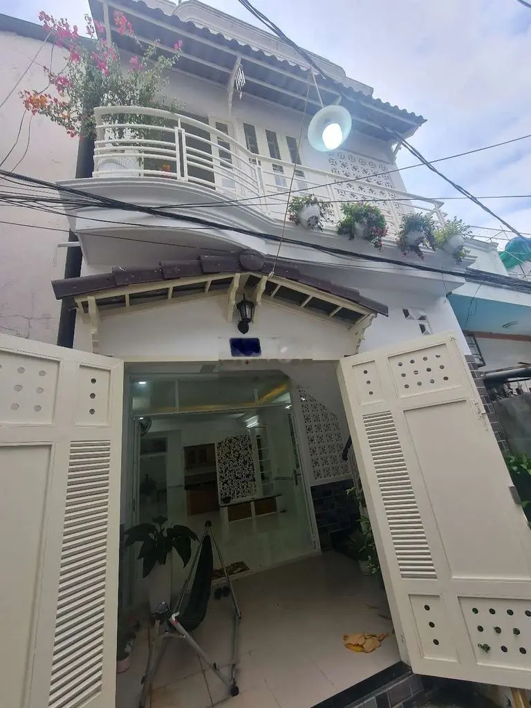 Nhà q7, 4m x 16m, 2 tầng, Lâm văn Bền q7