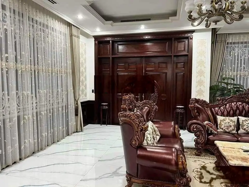 Bán 2 căn biệt thự VIP khu trung tâm hành chính TP Dĩ An, Bình Dương. Giá ngộp