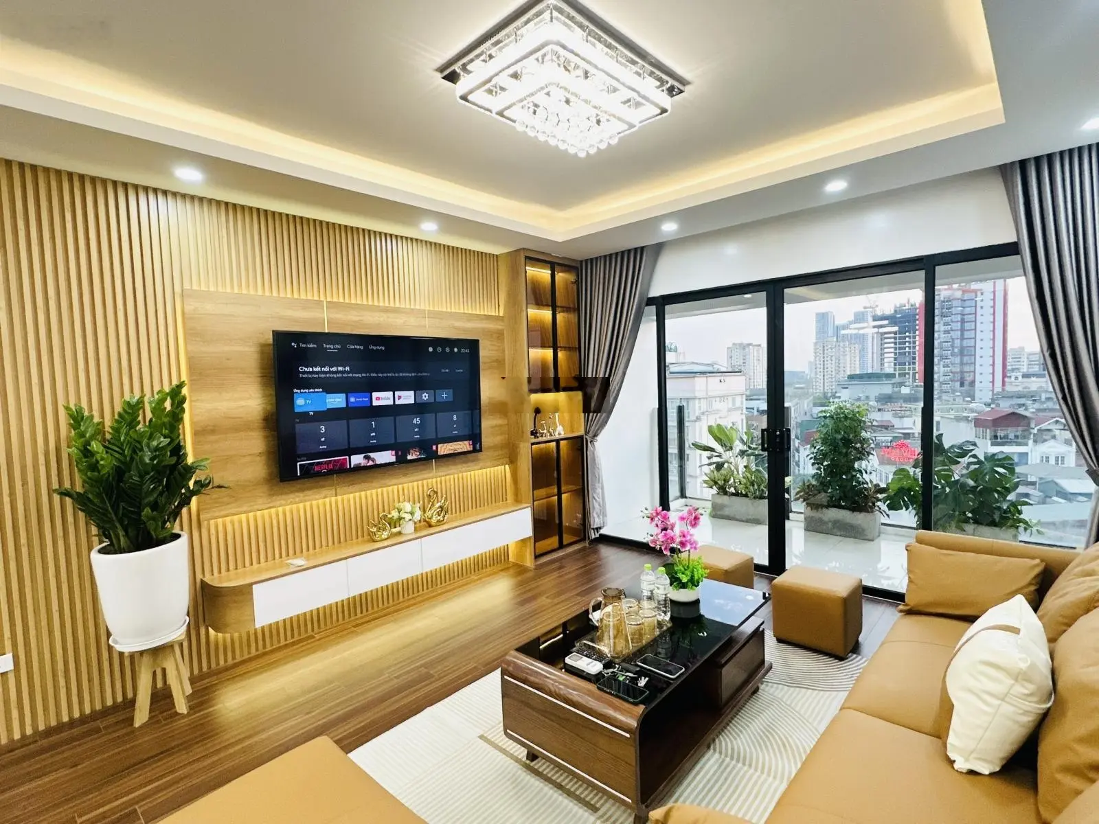 Chính chủ bán căn hộ Hei Tower Nguỵ Như Kon Tum, 104m, 3 ngủ 3 vệ sinh, full nội thất xịn nhập khẩu