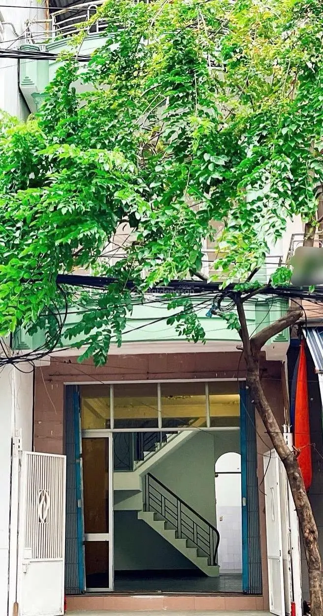 Bán nhà 3 tầng, đường lạc long quân, giá 6 tỷ 350. lh 0916377378