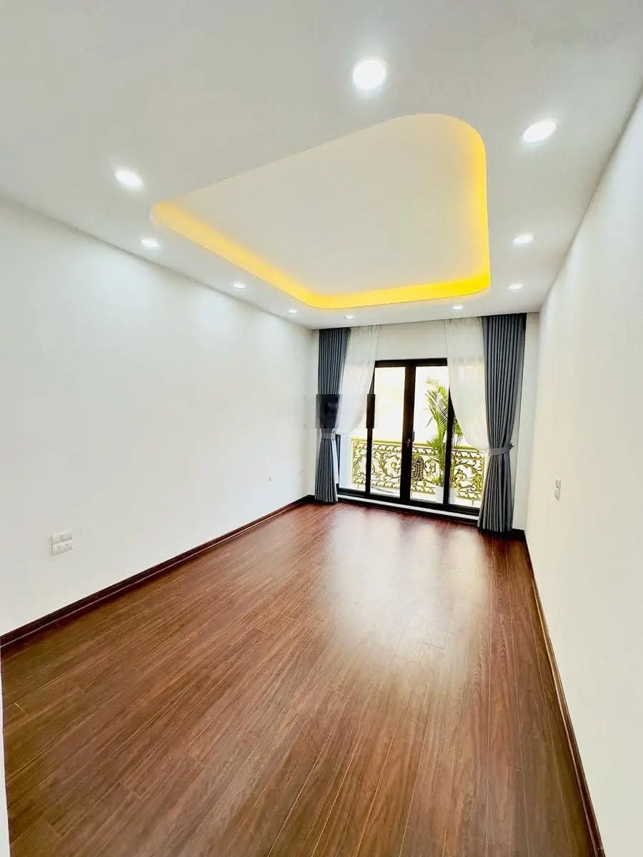 Siêu phẩm MP Dương Văn Bé 80m², mặt thoáng ngõ phân lô, thang máy, gara - giá chỉ nhỉnh 28 tỷ