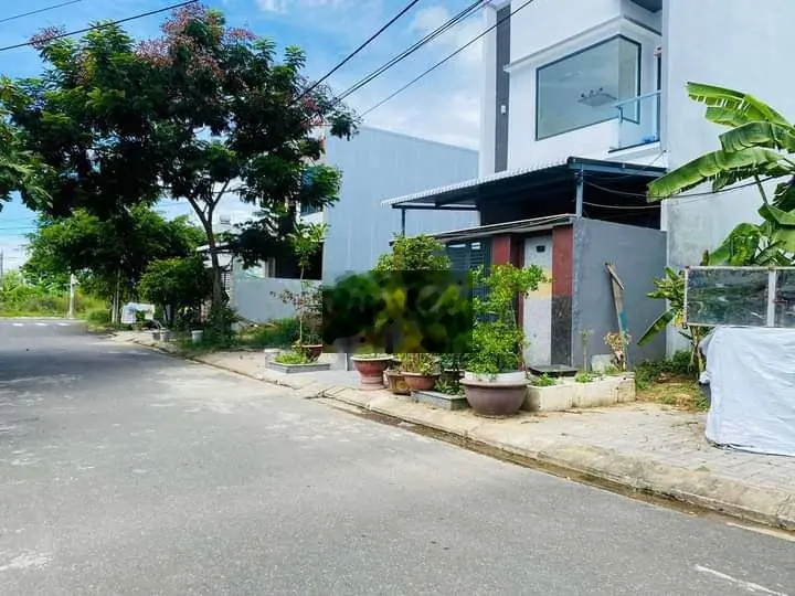 Chỉ 2ty2xx có ngay lô đất đẹp đối diện Công Viên KDC Bá Tùng