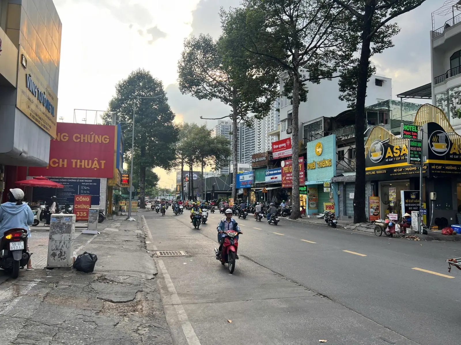 VIP 2 mặt tiền Nguyễn Khắc Nhu - Cô Giang, Q1. Sát bên Manhattan.Ngang 6m -131m2. TN:200tr/th. 33tỷ