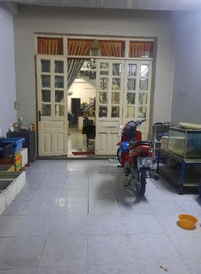 Bán Nhà Quận 7, gần Huỳnh Tấn Phát, 90m2, 2 tầng, 5 tỷ xíu