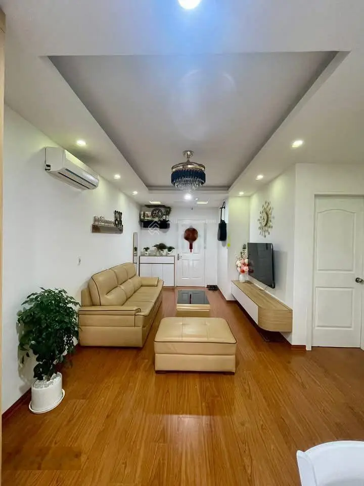 Bác Thủy bán Căn hộ P1402 gần phố Trần Đăng Ninh, 67m2, Căn góc, Ở sướng