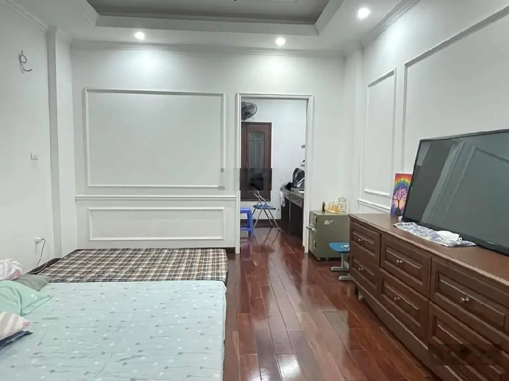 Phân lô Quần Ngựa, ô tô tránh, vỉa hè, 70m 6 tầng thang máy, vỉa hè, 23.6 tỷ