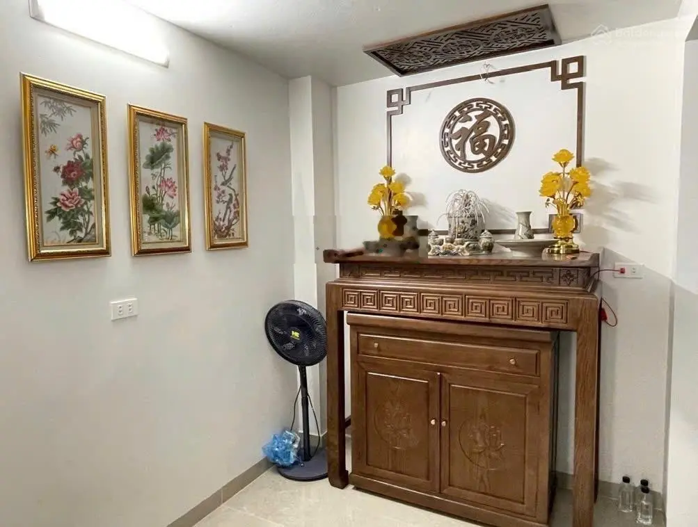 Nhà dân xây chắc chắn. Thiết kế hiện đại ở sướng
