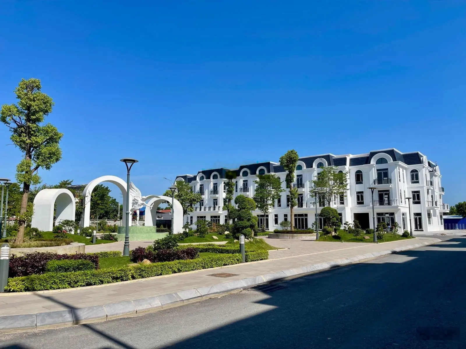 Cắt lỗ sâu căn Liền kề 96m2 view công viên tại CrownVillas Thái Nguyên giá chỉ nhỉnh 4ty