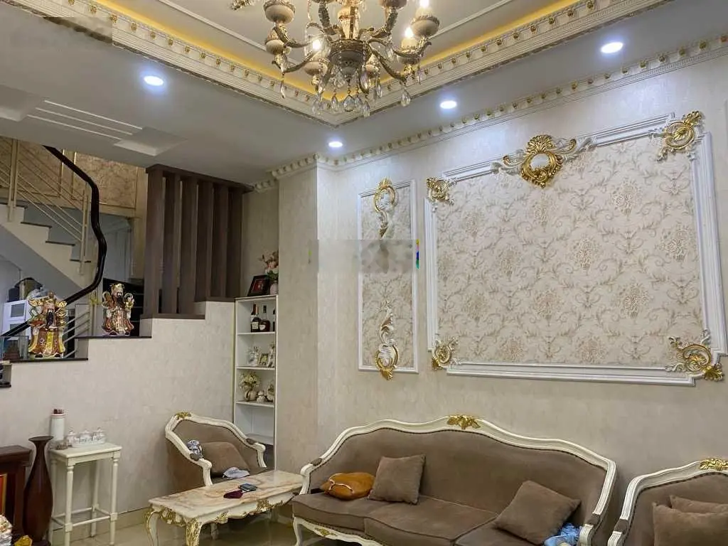 Hơn 8 tỷ - nhà 4 tầng - TT Quận 7 - 75m2 hẻm 6m - ô tô tới nhà - nhà đẹp, thoáng sáng như cung điện