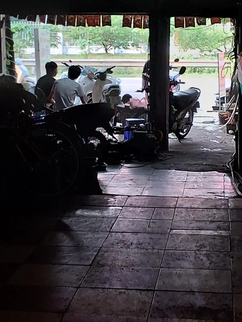 Hướng đến sự hoàn thiện - nhà mặt phố Phan Trọng Tuệ, q. 70 - kinh doanh sầm uất