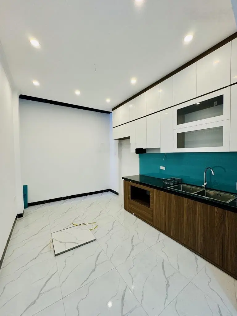 Bán nhà Khu Yên Sở - Tam Trinh, 41m/5 tầng mới Kính Koong, Chỉ Nhình #6TỶ còn thương lượng mạnh