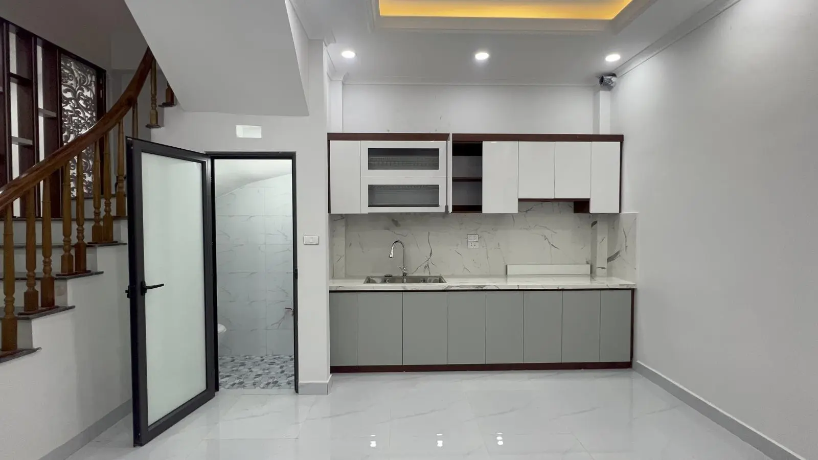Siêu hiếm Quỳnh Đô, nhà đẹp long lanh, 42m 4 tầng, đầy đủ tiện ích, an sinh tốt LH 0918 816 ***